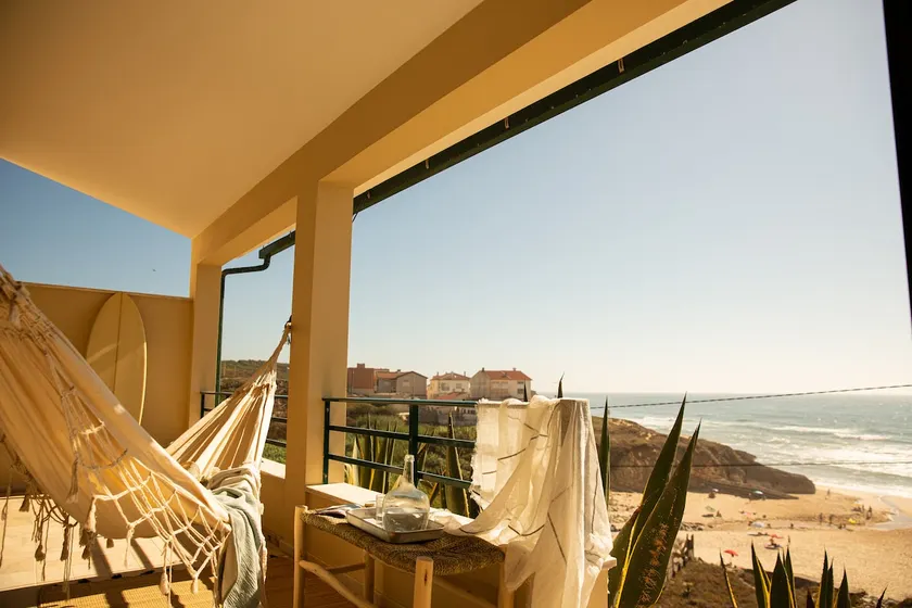 Beachfront vacation home with 100% sea view - Image 1