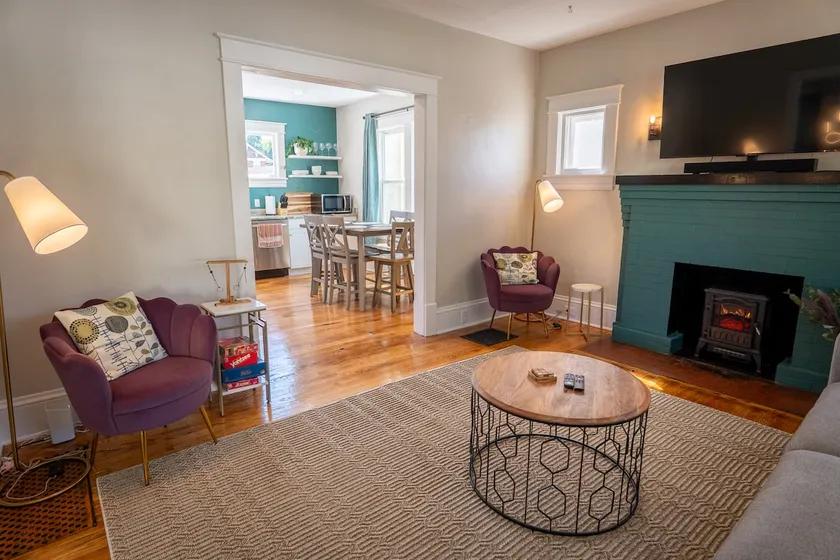 Roanoke Home Downtown Charm near Greenways - Image 1