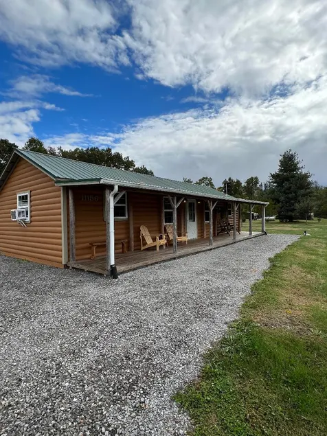 Black Bear Cabin, Game Room and Boat Parking - Image 1