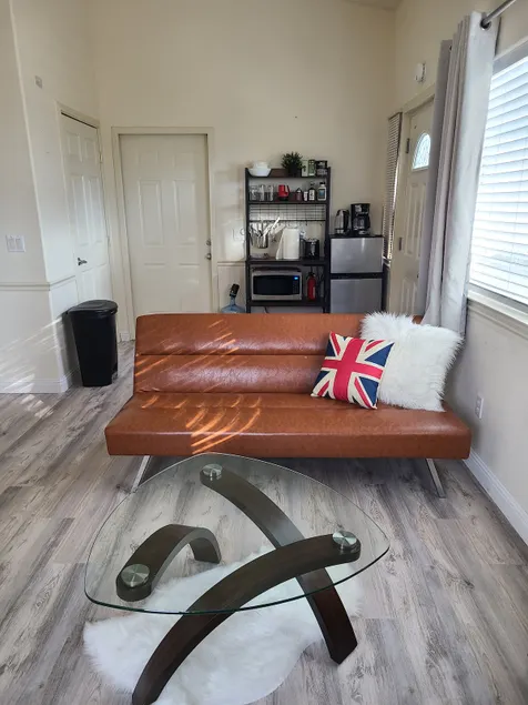 Spacious and Welcoming Studio for Your Getaway - Image 1