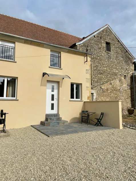 2 rooms in a farmhouse - Image 1