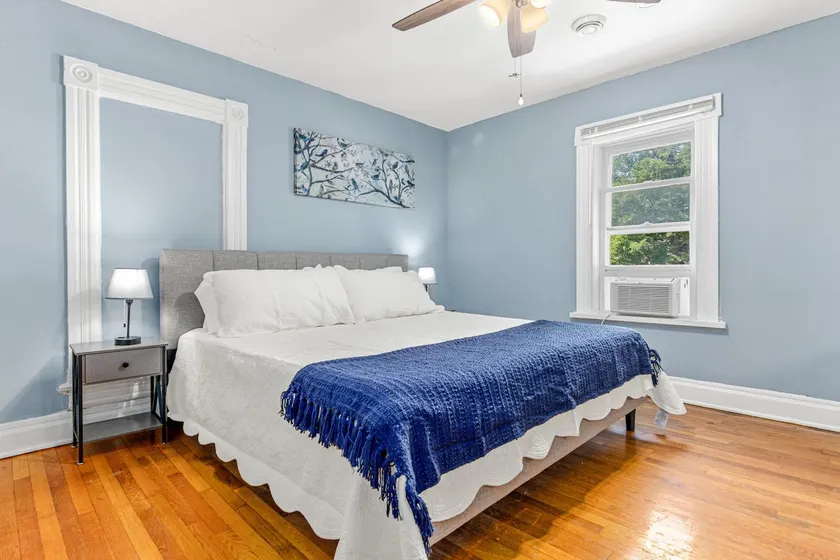 King Bed | Dedicated Workspace | Central Location - Image 1