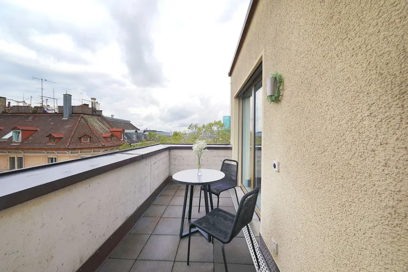 Numa I M Studio w/ Balcony next to Bahnhofstrasse - Image 1