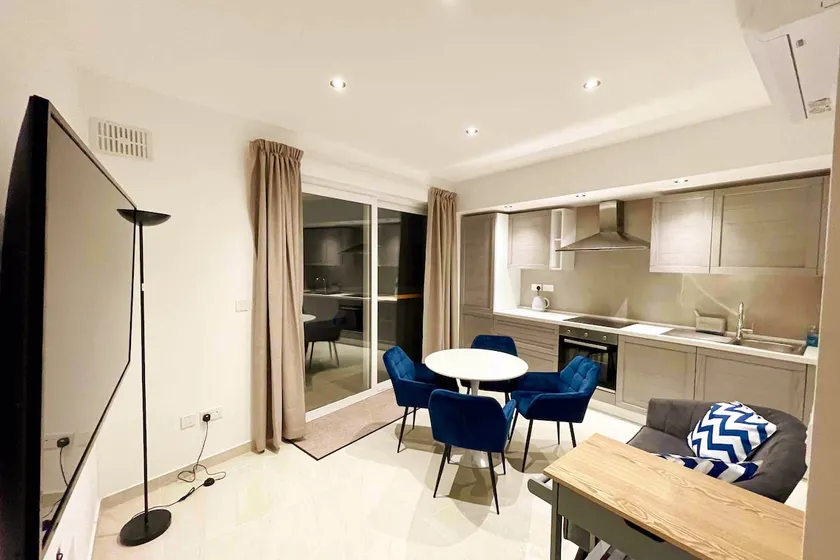 Stunning 2BDR Penthouse in traditional village - Image 1