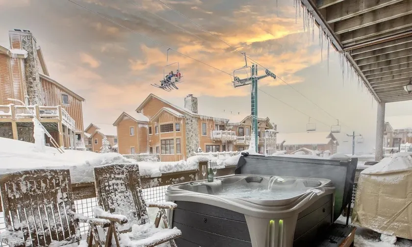 Mysiga Southwind Seven Springs Home, Ski-In / Ski-Out! - Image 1