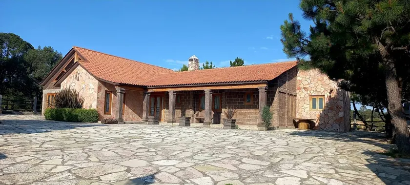 La Cabaña de los Duendes, Hgo. (The Cabin of the Goblins, Hgo.) - Image 1