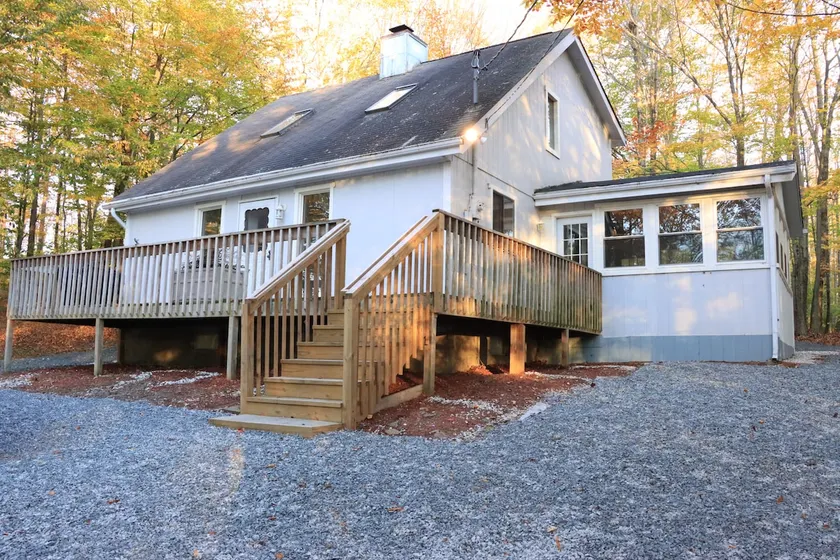 Rosie’s Cabin - Image 1