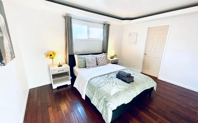 Fremont Entire Coze 3brs house/Free Parking/AC - Image 1