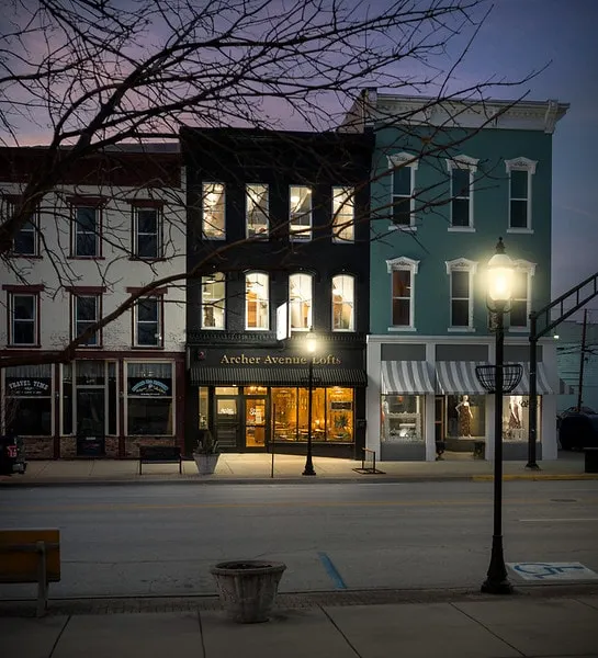Archer Avenue Speakeasy Loft - Image 1