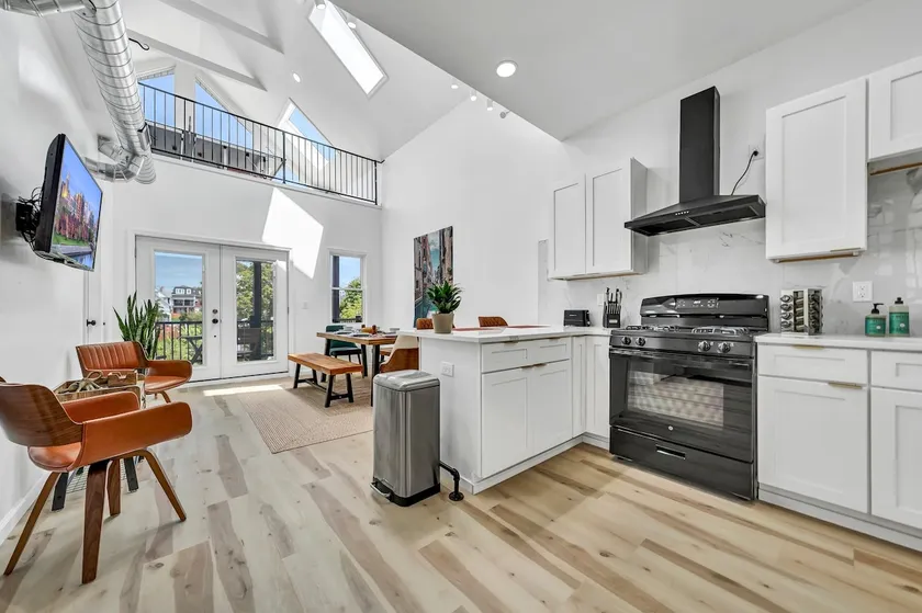 Skyline Loft: Downtown Buffalo - Image 1