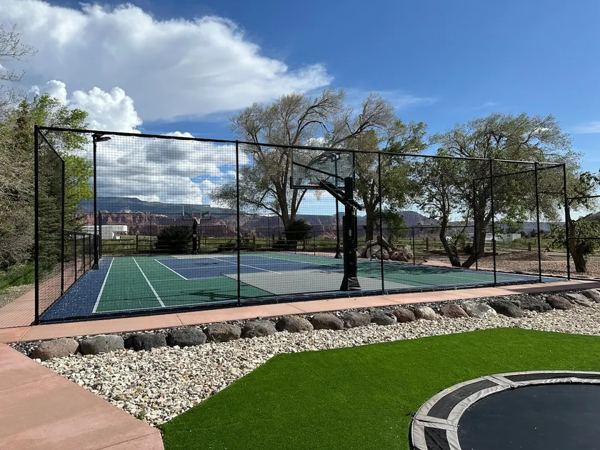 Getaway w/ sport court! Near Capitol Reef NP - Image 1