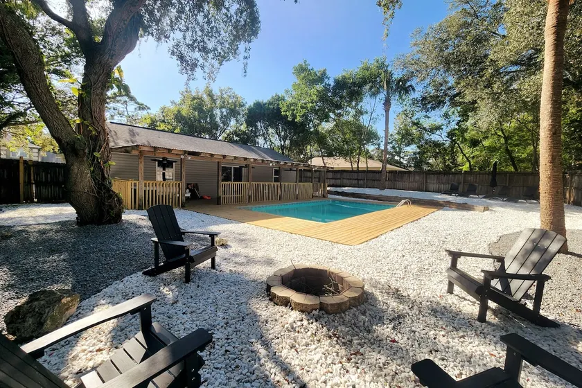 Adv. Coast: 3/3 Heated Pool, Near Springs, Beach - Image 1