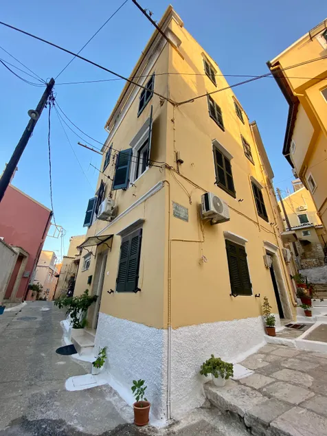 Corfu Port Art Studios first floor - Image 1