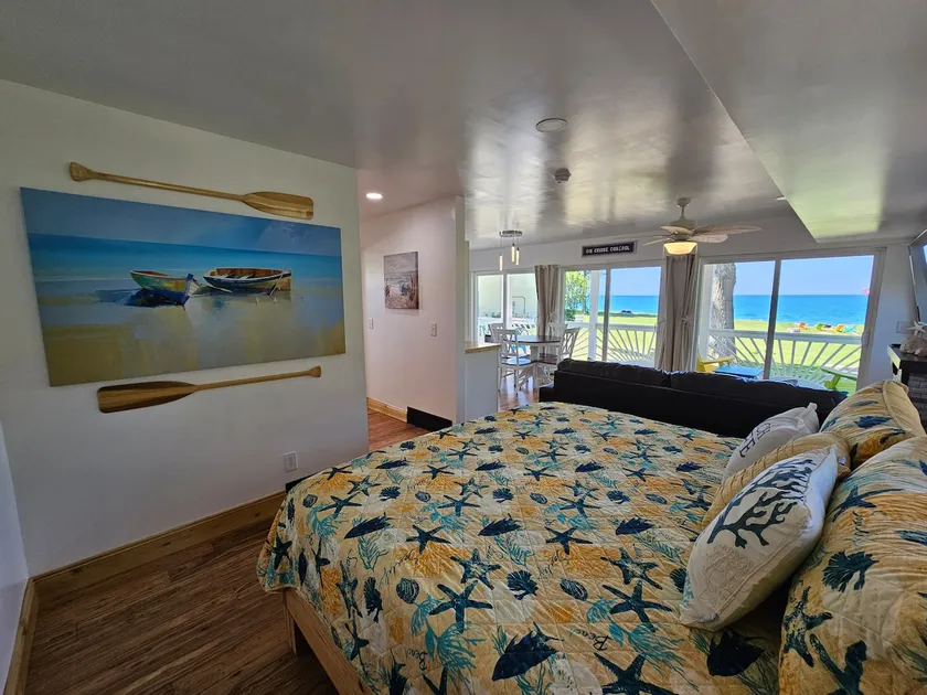 SeaSide Lake-Front Cottage - Image 1