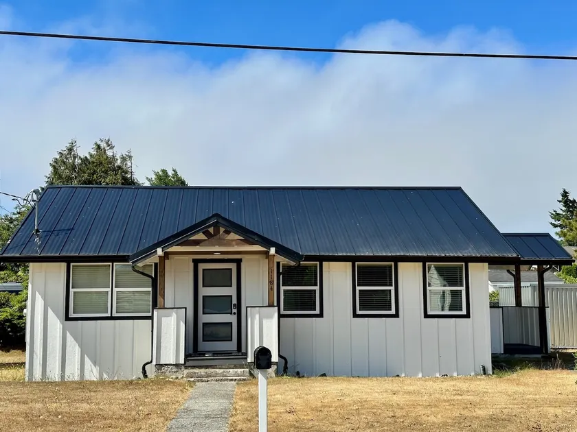 Old Town Bungalow - Image 1
