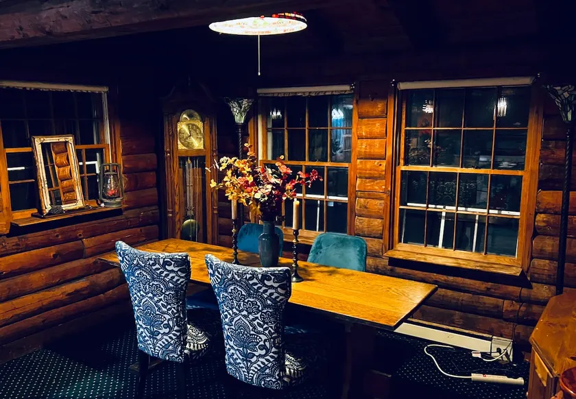 Authentic Log Cabin Modern Twist - Image 1