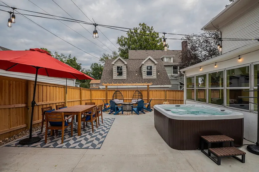 Dundee Group Getaway: HotTub•Pool Table• FirePit• - Image 1