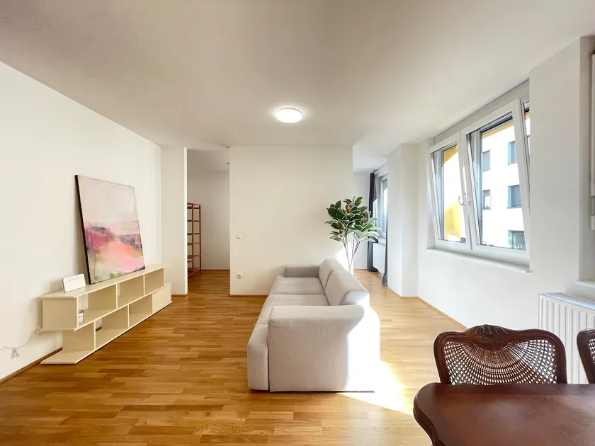 Central flat near subway (U3) & Mariahilfer - Image 1