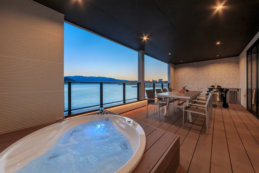 A stylish new villa where you can experience an extraordinary time as if you were floating on the sea - Image 1