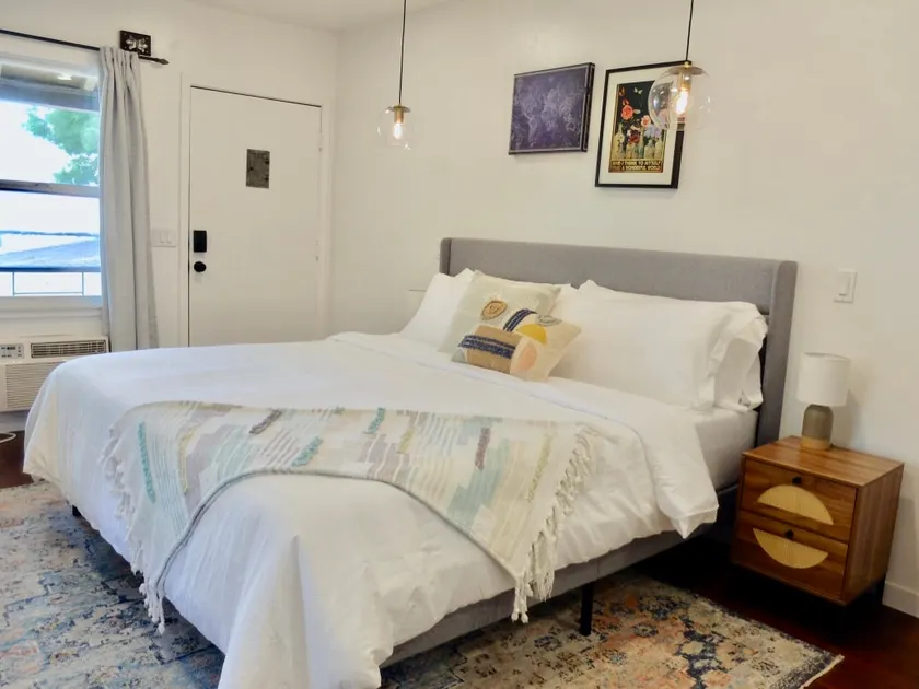 #14 Darling Vintage Apt | Historic Downtown Strip - Image 1