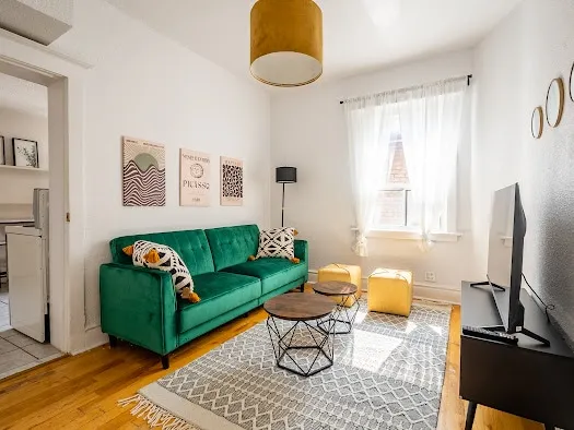 beautiful 2 BDRM on college st - Image 1