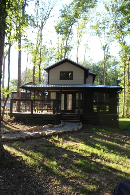 4 Bed Tiny House w/ Lake access/Snuggle Inn Heron - Image 1