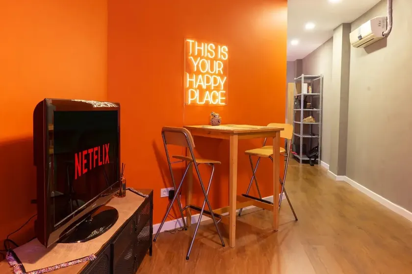 Cosy flat with a garden in central Kadikoy - Image 1