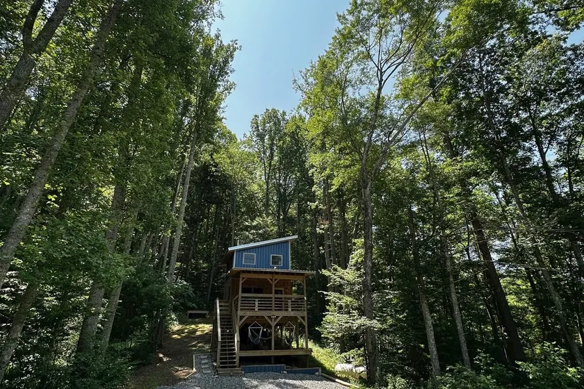 Cozy Cabin on 20 Acres - Image 1