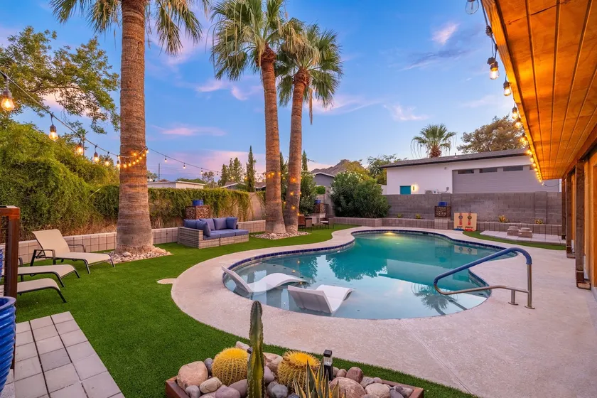 Heated Pool & Mountain Views! Luxury 4 Bed/4Bath! - Image 1