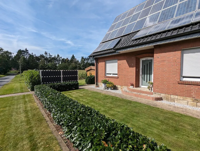 holiday apartment with garden - Image 1