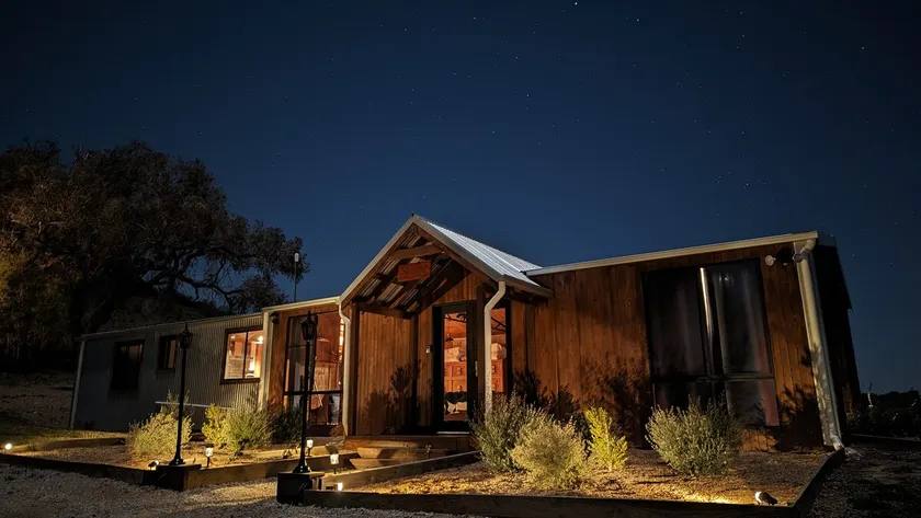 Sunstone - 2 Bed Eco Cabin - Kundalini Lodge - Image 1