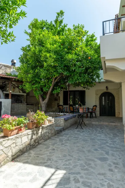 House Rachati - Image 1