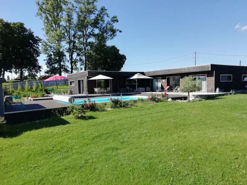 Beautiful quiet villa. - Image 1