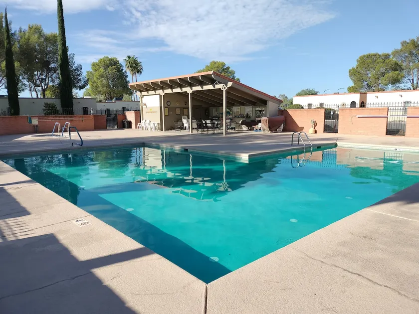 Green Valley Getaway - Image 1