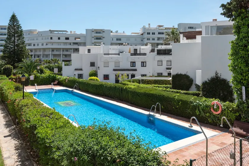 Nice 3 Bedroom Apartment, next to the beach, with pool - Image 1