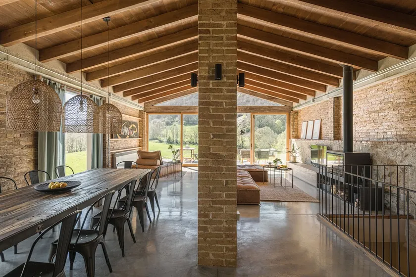 . La Freixeneda Cabin - Image 1