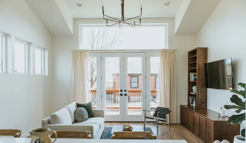 Storybook Nashville Guesthouse - Perfect for Couples and Solo Travelers - Image 1