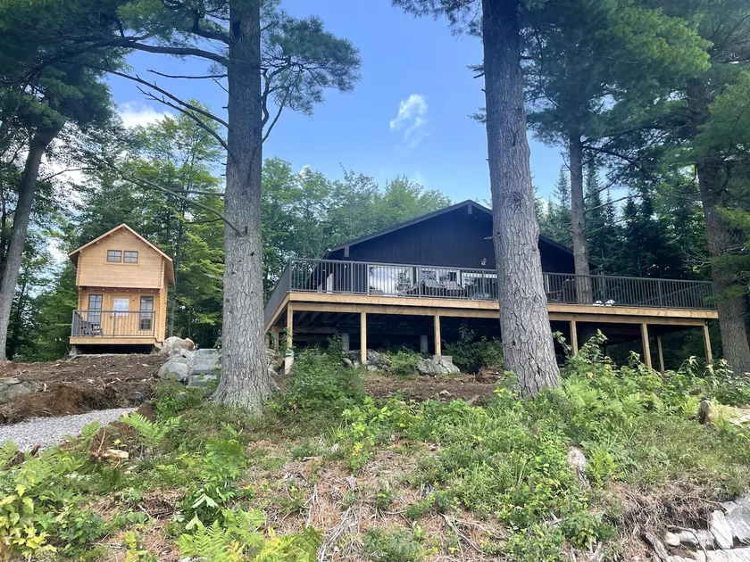 Lake Front Cottage on Bear Lake - Image 1