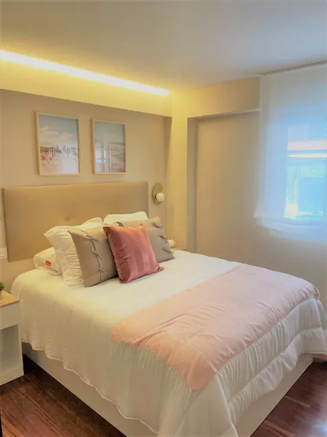 Cozy nook. Discover the city - Image 1
