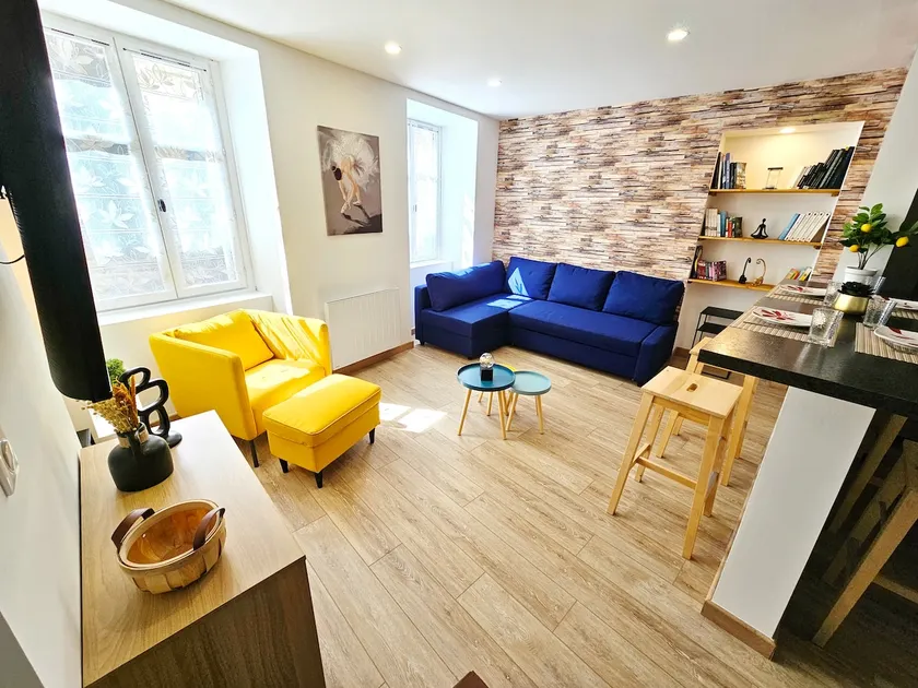 Ground floor apartment à Tournus - Yellow - Image 1