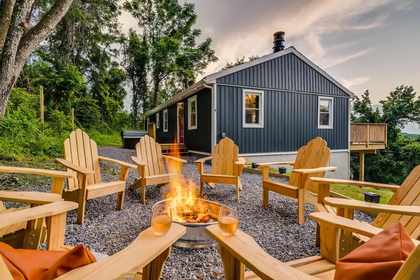 Mattis Mtn Getaway: Hot Tub, Arcade & Fire Pit - Image 1
