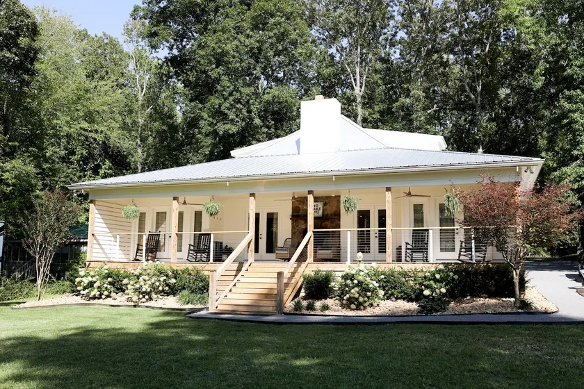 Baker Family Lake House - Image 1