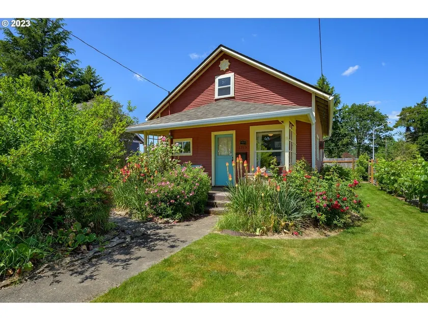 Little Red House - Image 1
