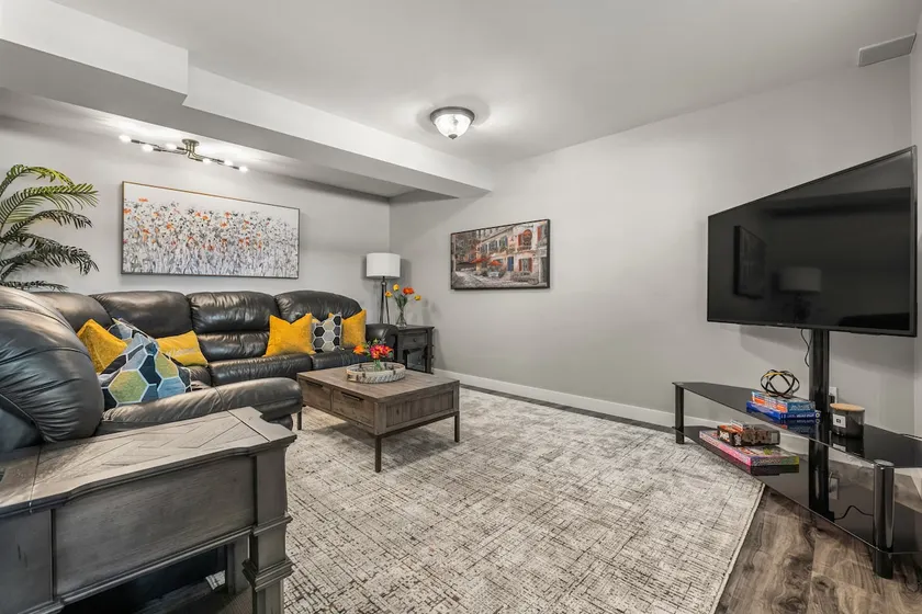 Charming~2Bed~Central~Near Downtown & Parks - Image 1