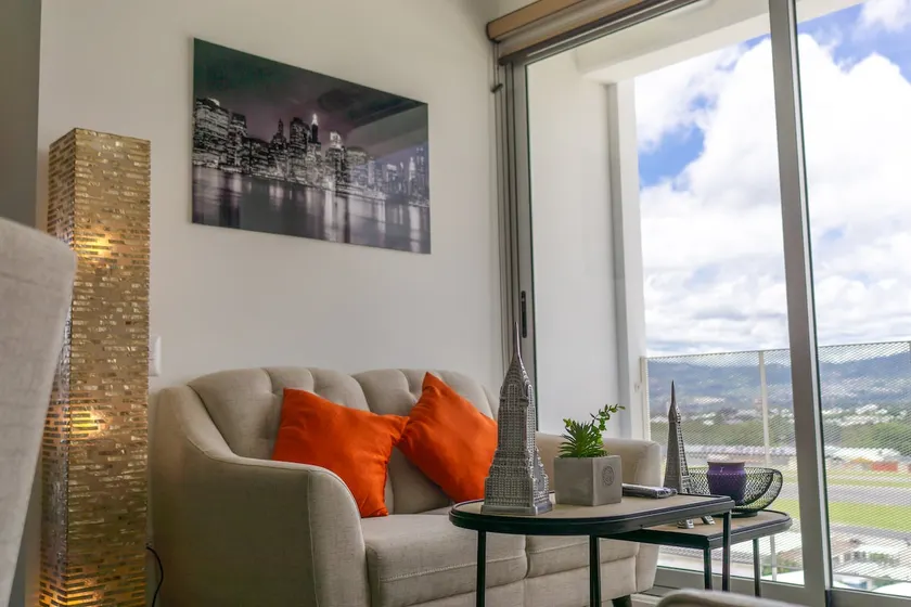 Luxurious Apartment with Spectacular View - Image 1