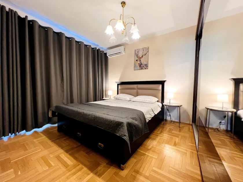 Central Royal Luxury flat with 2 bdr & 2 balconies - Image 1