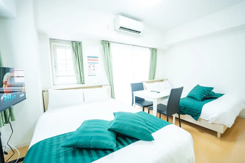 An apartment 5 minutes on foot from Kagoshima Chuo Station.You can't get wet from the rain in the arcade.Convenient for shopping and eating... - Image 1
