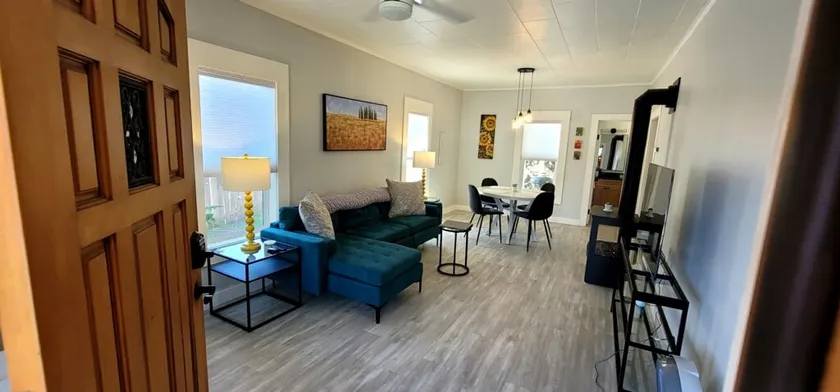 Downtown 3 Bedroom Home in the heart of the Gorge - Image 1