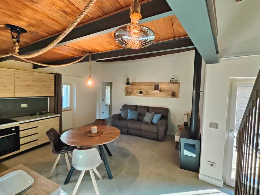 Volaterrae Deluxe Loft with garden - Image 1