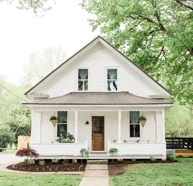 Maple Street Manor - Image 1